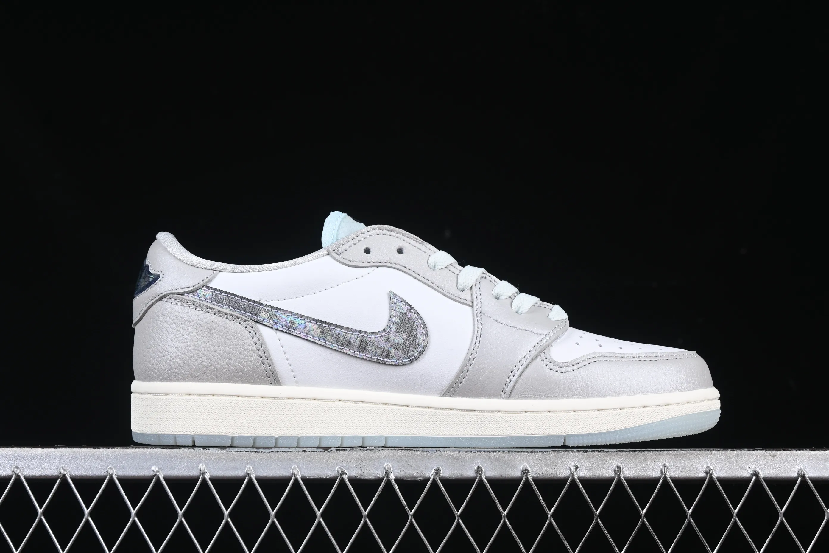 All Categories Air Jordan Jordan Series Basketball Shoes Air Jordan 1 Low Air Jordan 1 Low OG "CNY" AJ1 Joe 1 Year of the Snake Limited Silver Snake Low-top Retro Basketball Shoes HF3144-100